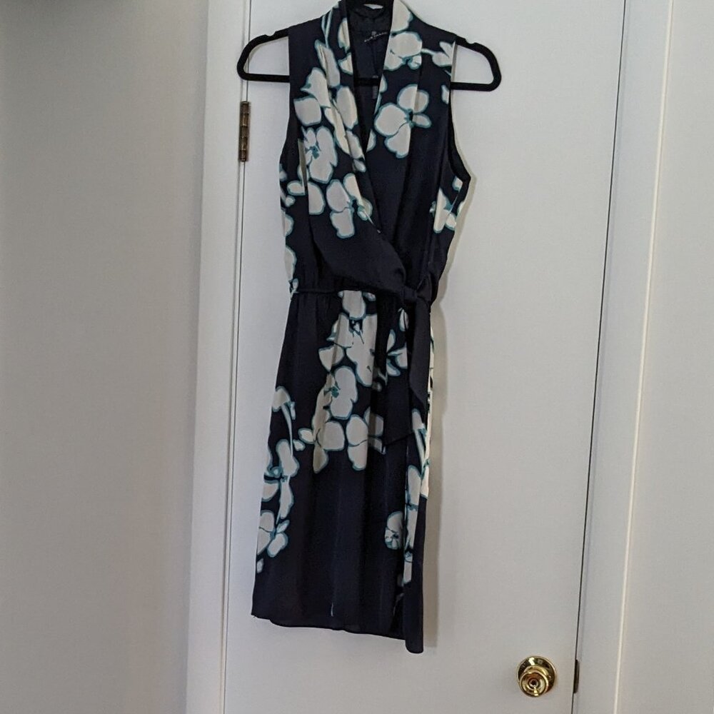 Ladies Elie Tahari Sleeveless Dress